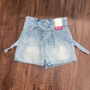 SO high rise mom short size 5